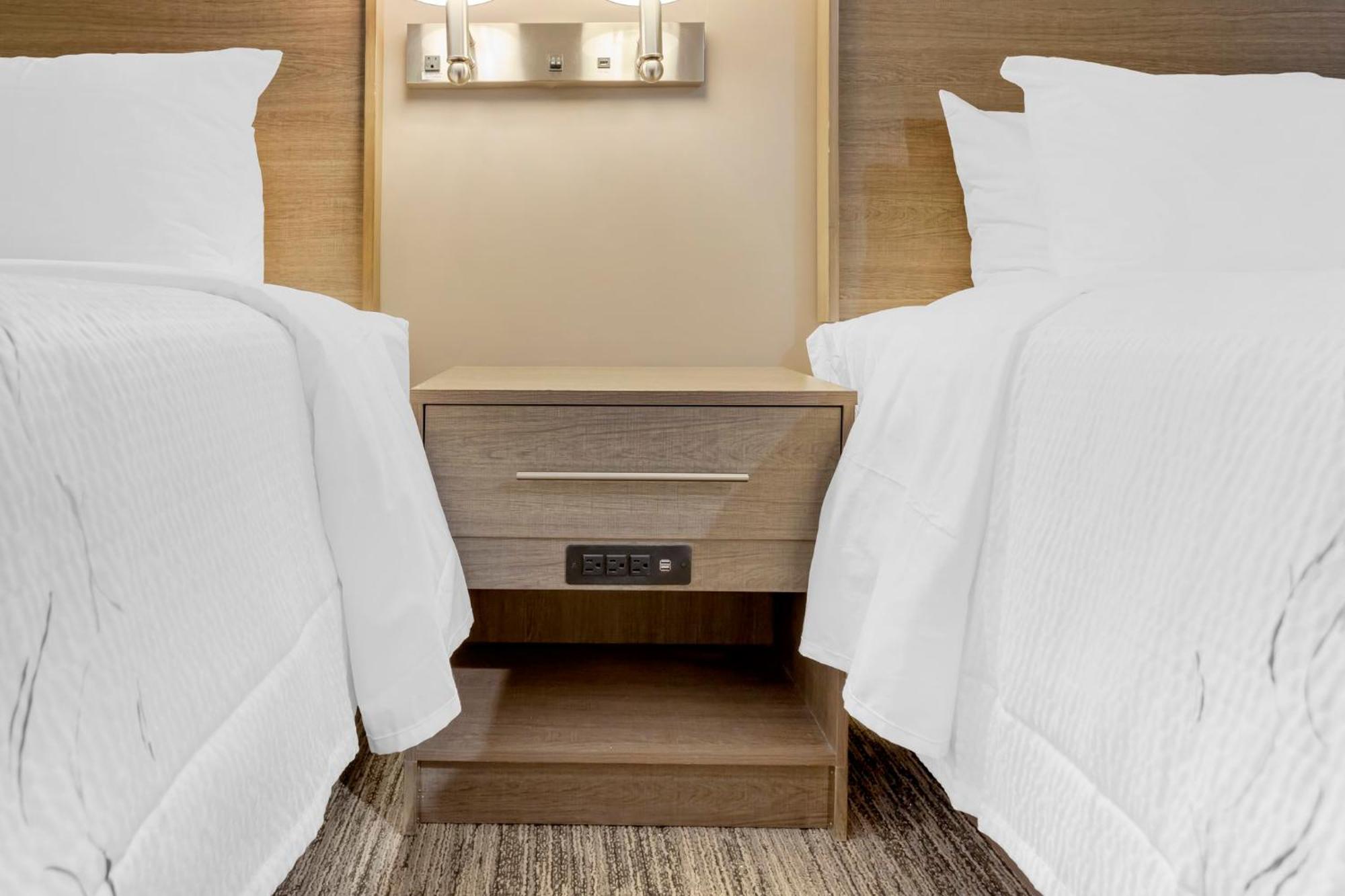 Red Roof Inn Plus Jamaica, Ny - Jfk Airport New York Bagian luar foto