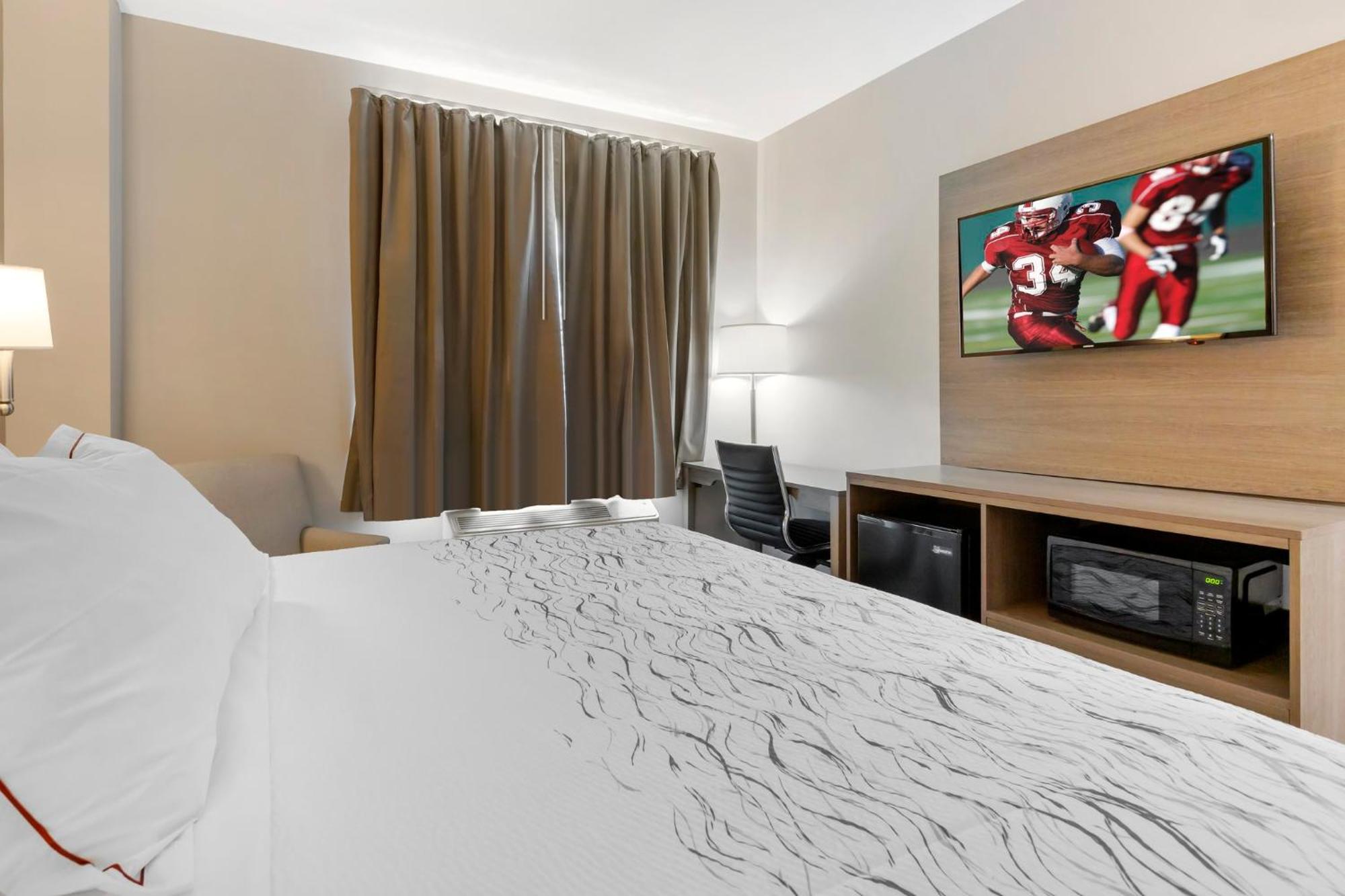 Red Roof Inn Plus Jamaica, Ny - Jfk Airport New York Bagian luar foto