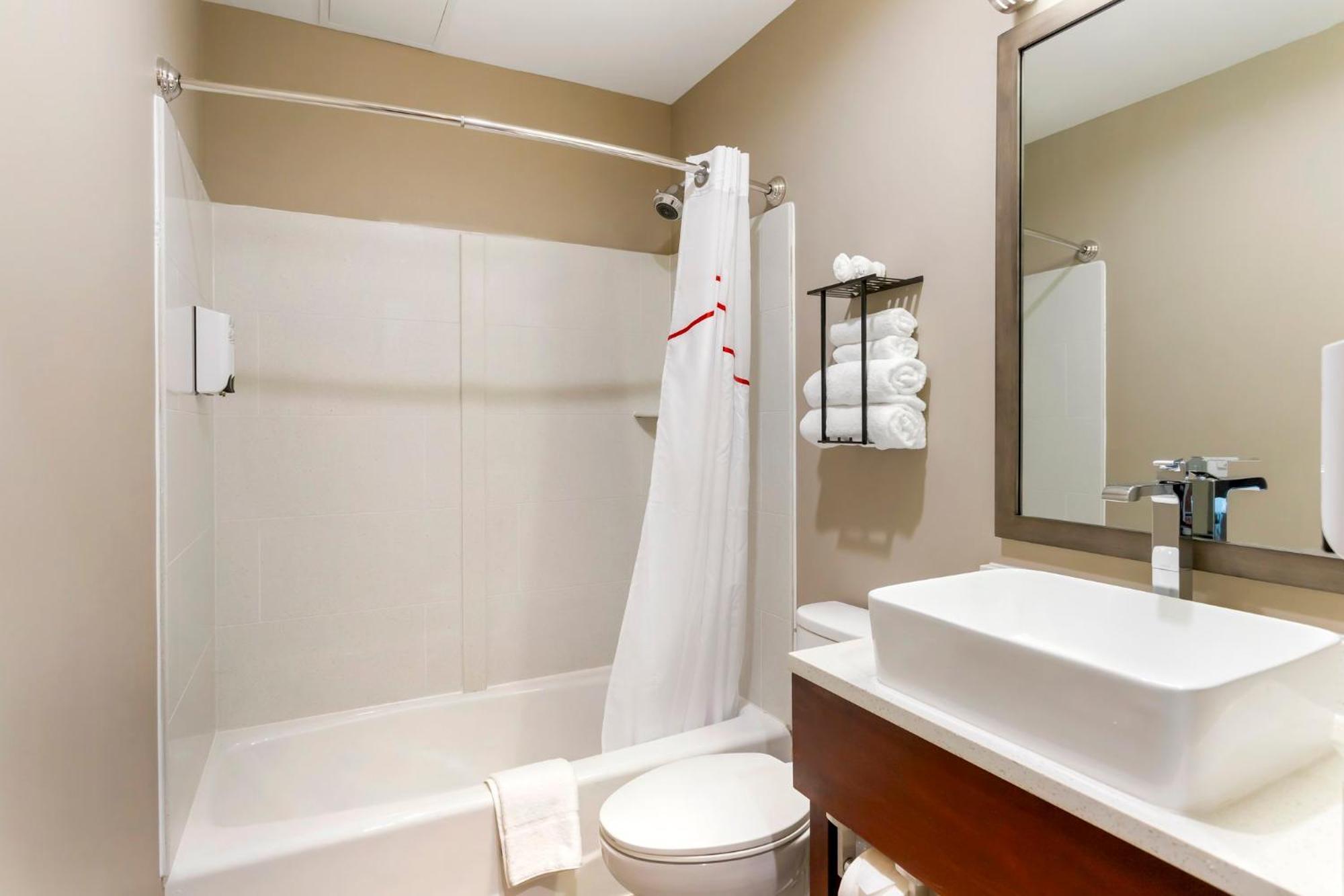 Red Roof Inn Plus Jamaica, Ny - Jfk Airport New York Bagian luar foto